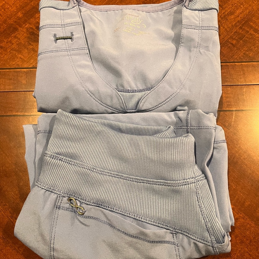 Women’s Cherokee Infinity scrubs